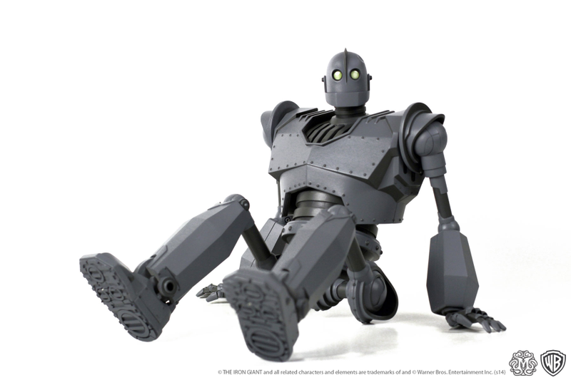 Illustration for article titled Watch Brad Bird Play With Mondo's Iron Giant Figure And Try Not To Cry